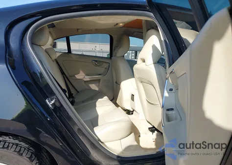 2015 Volvo S60 T5 Premier z USA, uszkodzony, nr VIN YV140MFK7F2368054